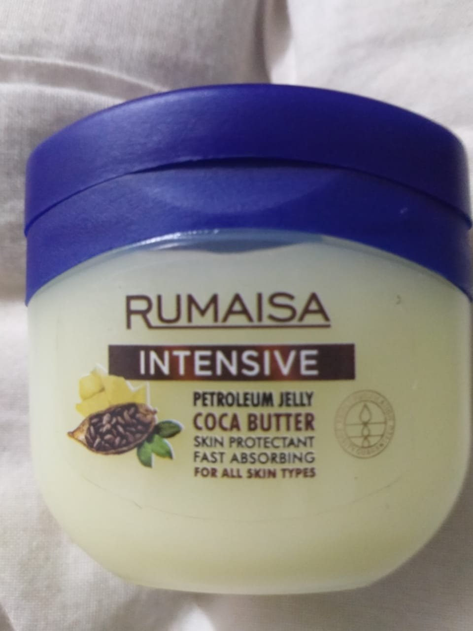 Rumaisa petroleum jelly